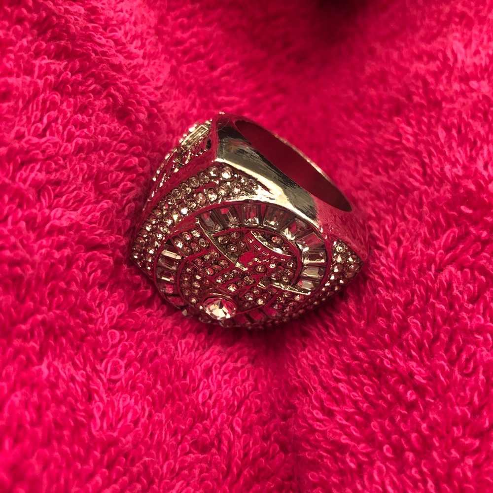 Sports ring - Picture 4 of 8